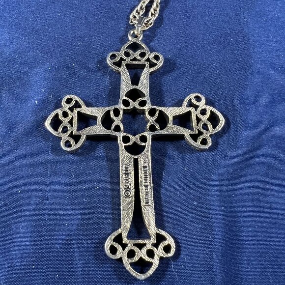 1973 Limited Edition Sarah Coventry Silver-Tone Cross Necklace 4X3 Pendant - Picture 4 of 5